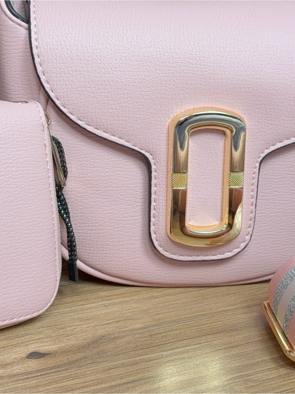 Adorable Pink Faux Leather Crossbody & Wallet Set Everyday Chic - Picture 2 of 14